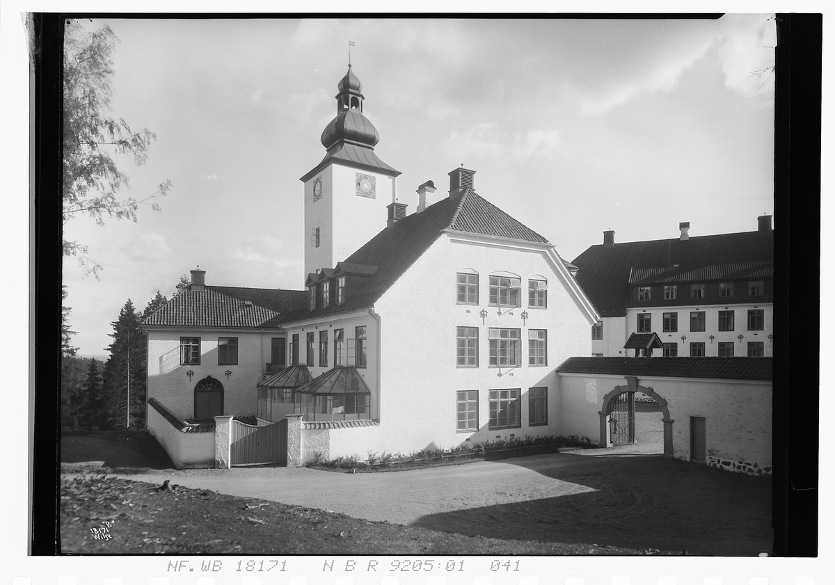 Nordfløyen på Bærum sykehus. Fotografert 1924.