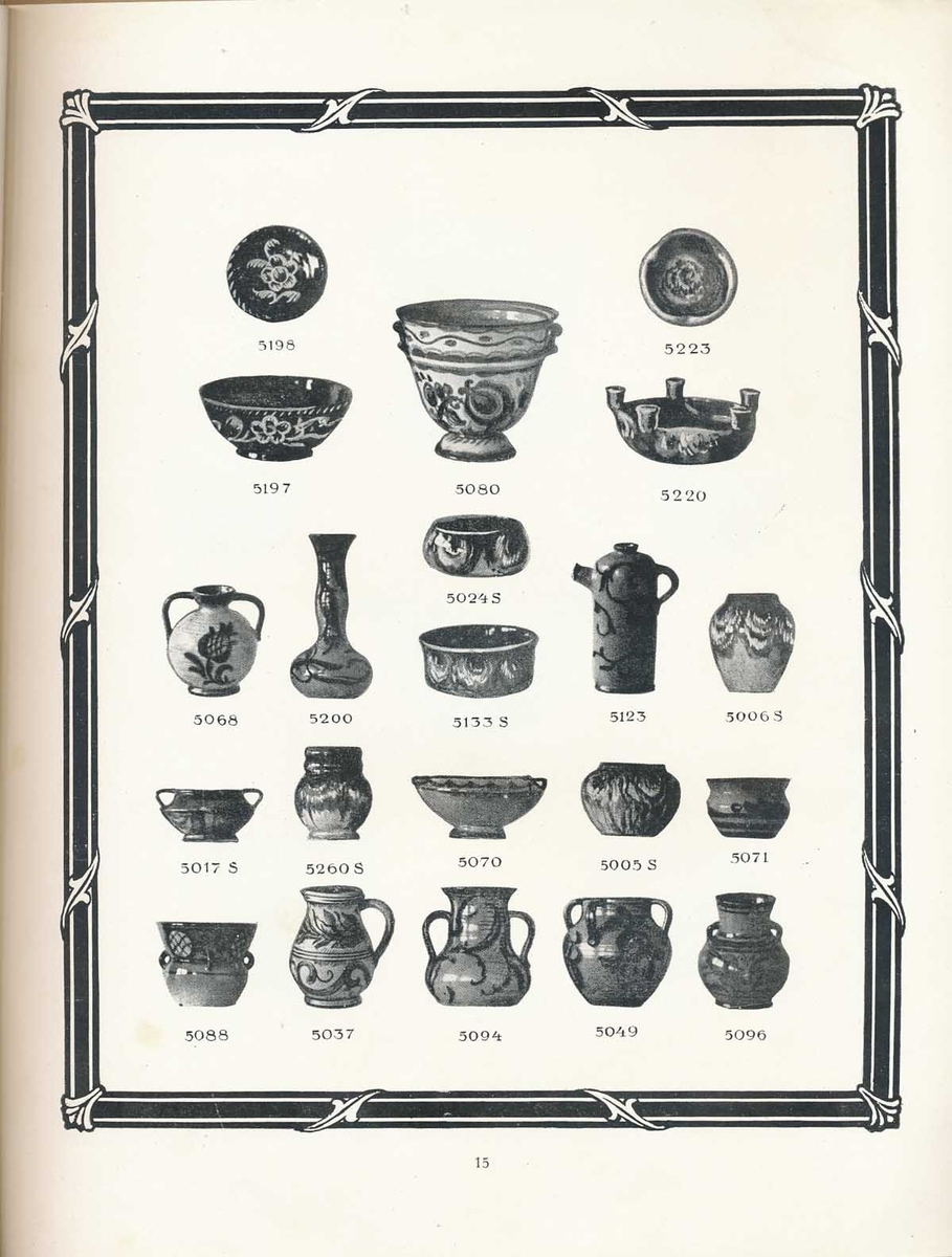 Produktkatalog över Gabrielfajanser från Bobergs Fajansfabrik AB. Innehåller föremål av Gabriel Burmeister som arbetade vid Bobergs fajansfabrik 1922-1925. Han grundade sin egen fabrik i Timmernabben 1925, Gabriel Keramik.