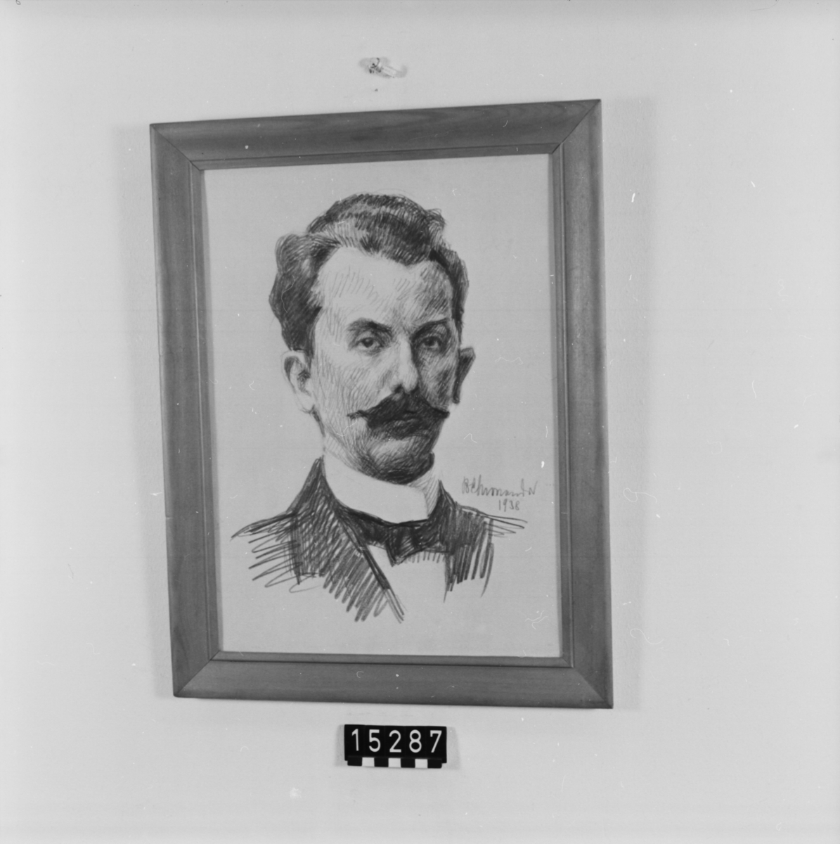 Waldemar Jungner (1869-1924) var en prästson som drömde om att bli uppfinnare. Han slet hårt, trots sin dåliga hälsa. 1899 tog han patent på en sorts batteri som var hållbart och kunde fungera under extrema förhållanden. Företaget som grundades av Waldemar Jungner finns än idag.