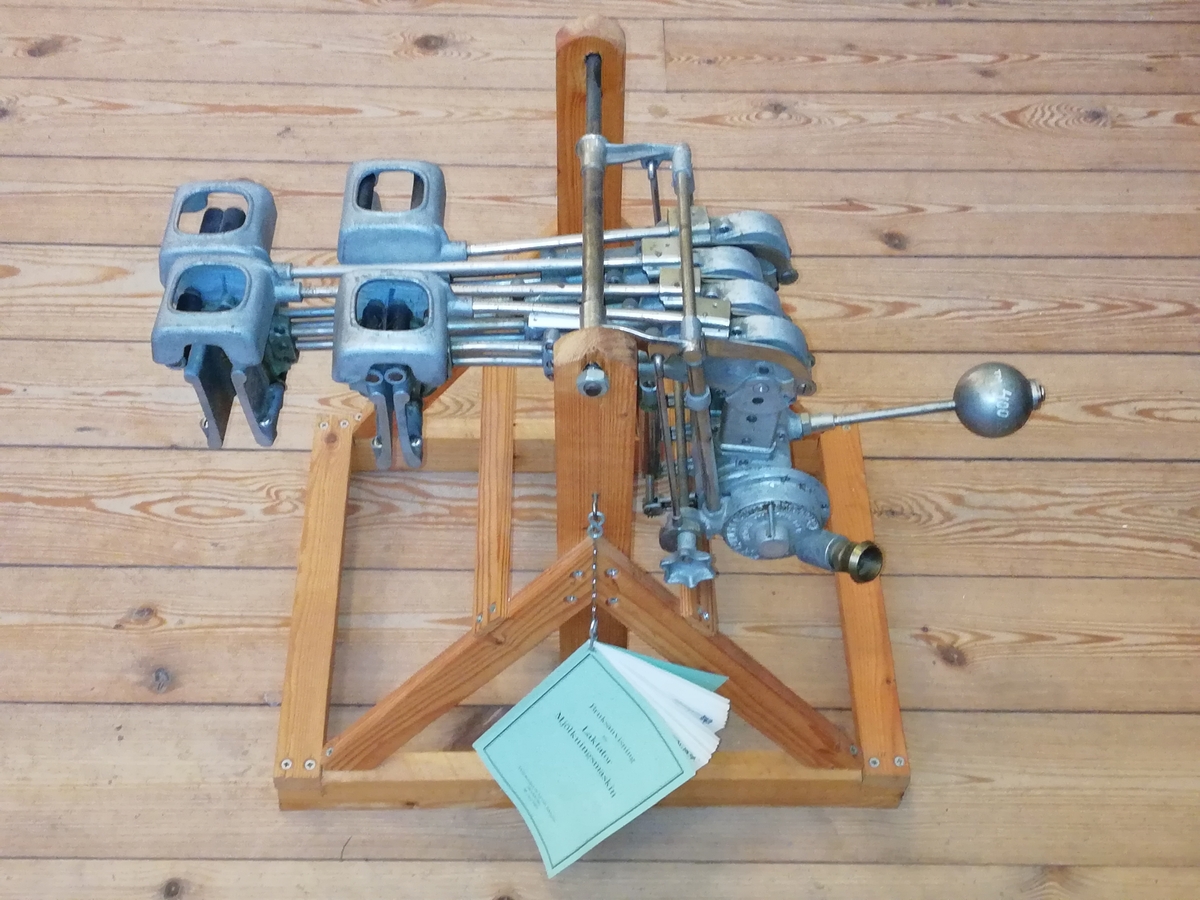 Laktator. Märkt: "DE LAVALS LAKTATOR Made in Sweden", "204".