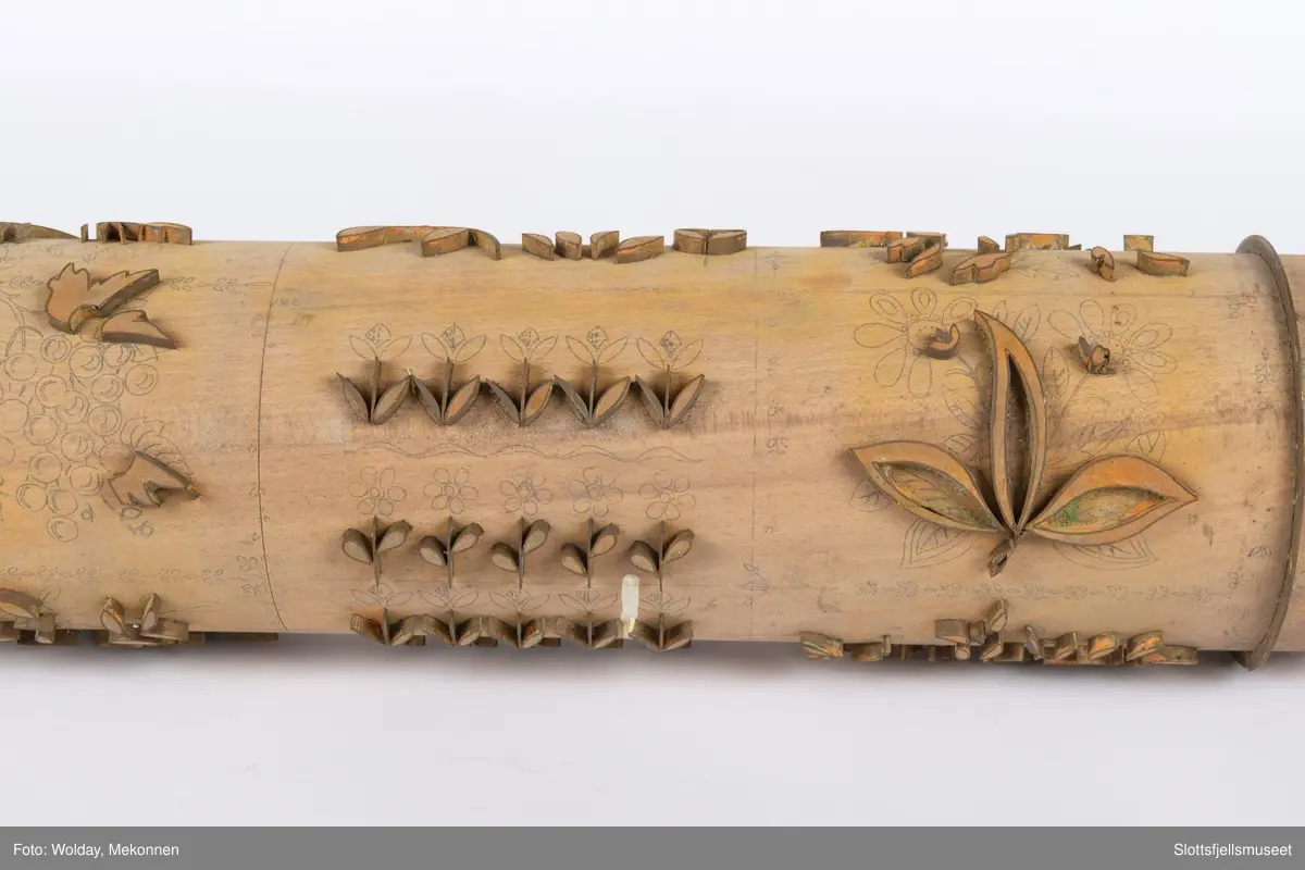 Mønstertrykkvalse til trykking av tapeter. Blomstret.