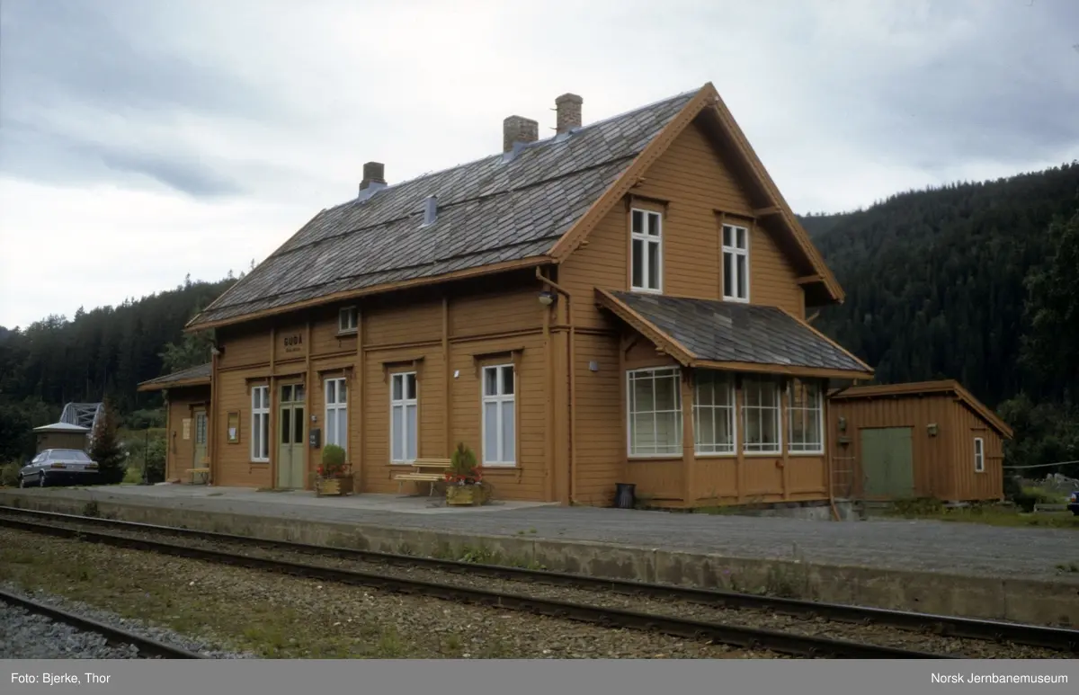 Gudå stasjonsbygning