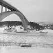 Fartyget Garm vid Sandöbron