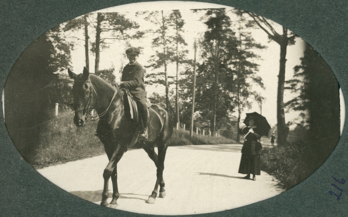 Text på baksida av fotografi: "Erik sommaren 1922"
