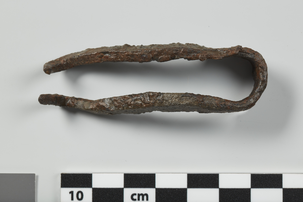 Høvljern av typen R.411. Godt bevart. Lengde 7,2 cm.