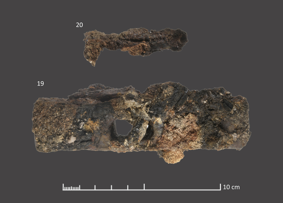 Vedartsanalyse av uttatt trekull: Furu (Pinus) 3 stk, frukttre (pomoideae) 1 stk, ubestemt art 2 stk. Datert på frukttre (pomoideae) 815 ± 30 BP, 1175 - 1275 calAD (2 sigma, LuS16062). Restmateriale er magasinert.