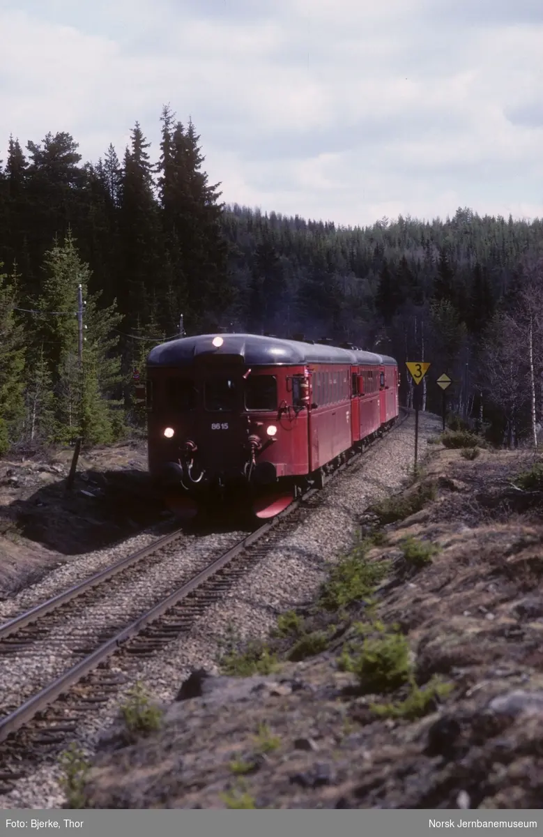 Ekstratog med motorvognsett type 86 ved Tonsåsen