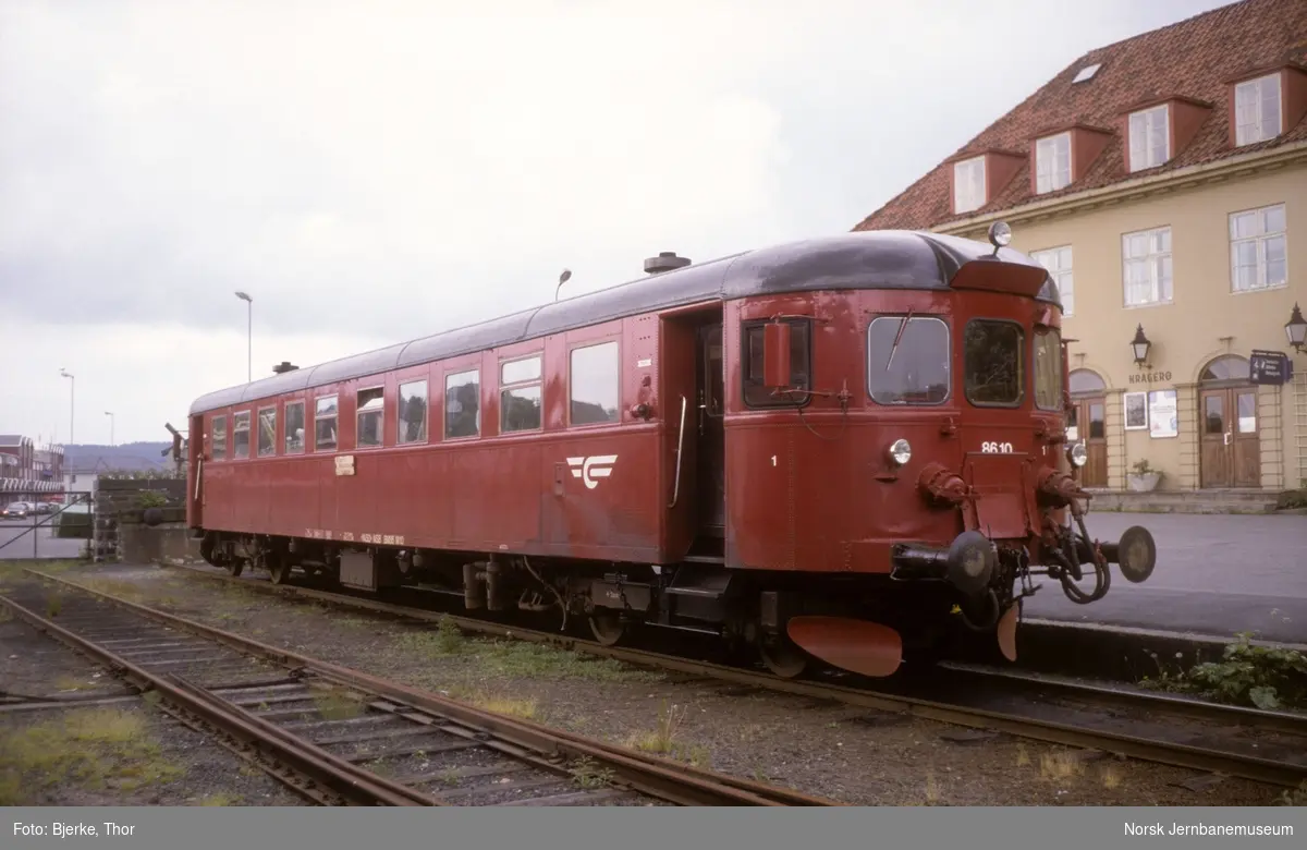 Dieselmotorvogn BM 86M 10 på Kragerø stasjon