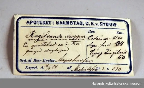 Åtta ordinationsetiketter. Sju stycken är ifyllda för Kapten Ehrenpohl. Apoteket i Halmstad, C. F. v. Sydow. (1875-1884).