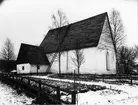 Sidensjö senmedeltida kyrka uppfördes sannolikt under slutet av 1300-talet. En äldre kyrka kan ha funnits på platsen. Kyrkan är byggd av sten som numera har putsats. Från början saknades såväl sakristia som vapenhus. Kyrkorummet hade endera öppen takstol eller ett platt innertak. En äldre sakristia av sten föregick den nuvarande. Denna byggdes 1742 i trä och rödfärgades några år senare. Vapenhuset är uppfört av sten och har tunnvalv av trä. Kyrkorummet har inte genomgått några större förändringar förutom att nya fönster har tagits upp och befintliga har förstorats. Under 1400-talet täcktes kyrkorummet av stjärnvalv. Målningar tillkom under slutet av 1500-talet eller 1600-talets början. De överkalkades på 1700-talet och endast fragment är synliga idag. Vid slutet av 1800-talet renoverades kyrkan invändigt och nya bänkar sattes in. Från senmedeltiden finns flera träskulpturer bevarade. Från början av 1700-talet är predikstolen, nummertavla, inramning av korfönstret och läktaren. Två extra läktare byggdes under 1700-talet. Klockstapeln uppfördes 1736 av byggmästaren Erik Måberg. Den ersatte en äldre klockstapel. Den nuvarande vitmålade panelen fick stapeln 1886.