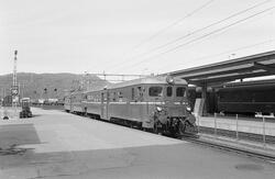 Elektrisk motorvognsett type 65 med styrevogn BFS65 fremst, 