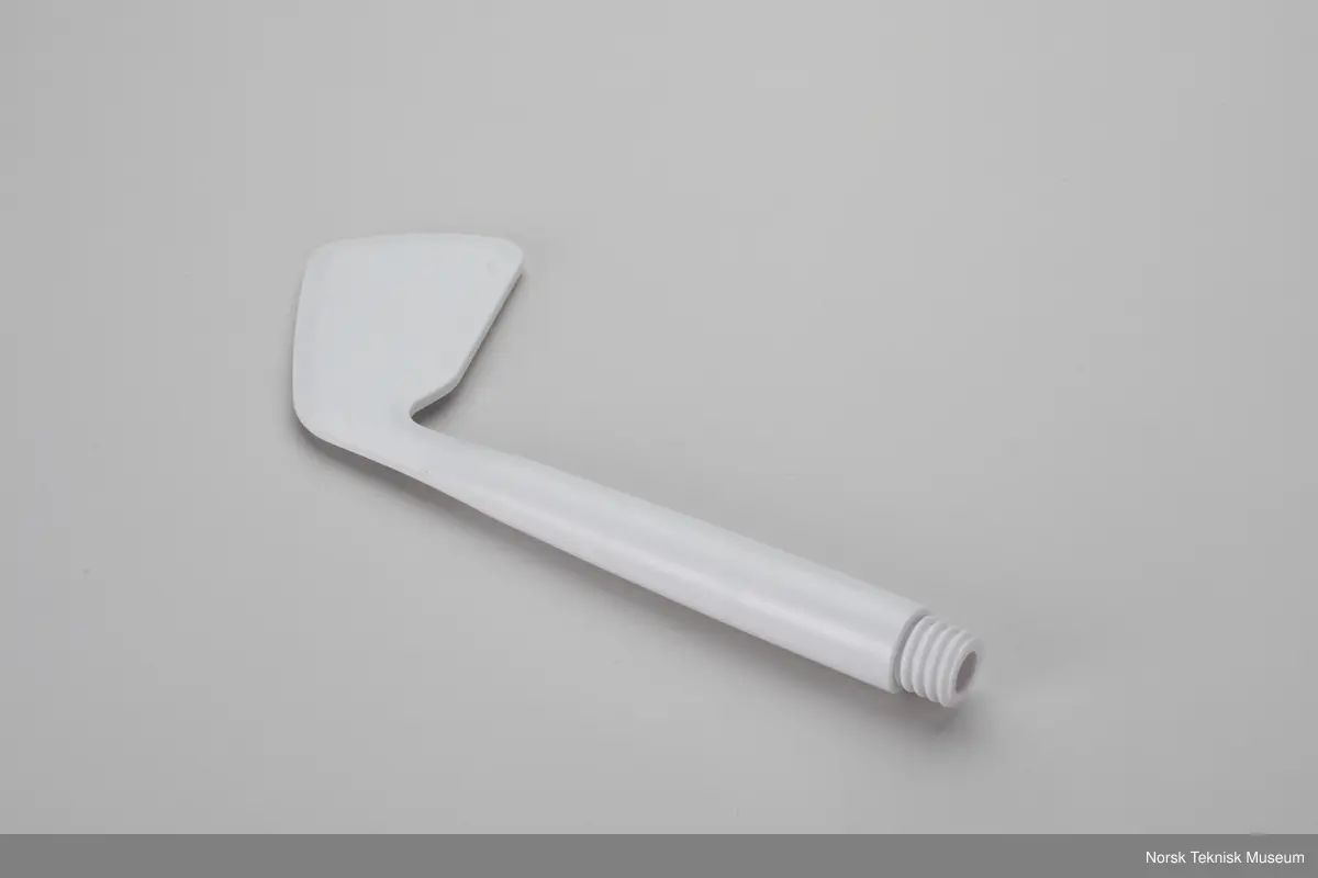 Holder for Wii remote fra Dreamgear, som kan kobles til følgende utvidelser:
2 billiardkøer
2 hocke/golfykøller
Baseball bat

Samt:
Holder for Wii Remote, Ratt
Holder for Wii Remote, Pistol
Grafikkadapter