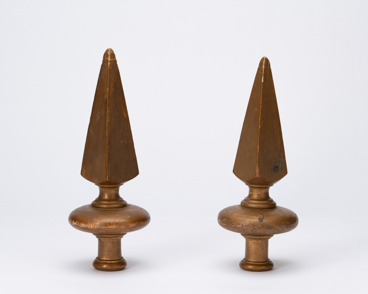 fabrikk, papirull, laurbærkrans, eikeløv, tekst