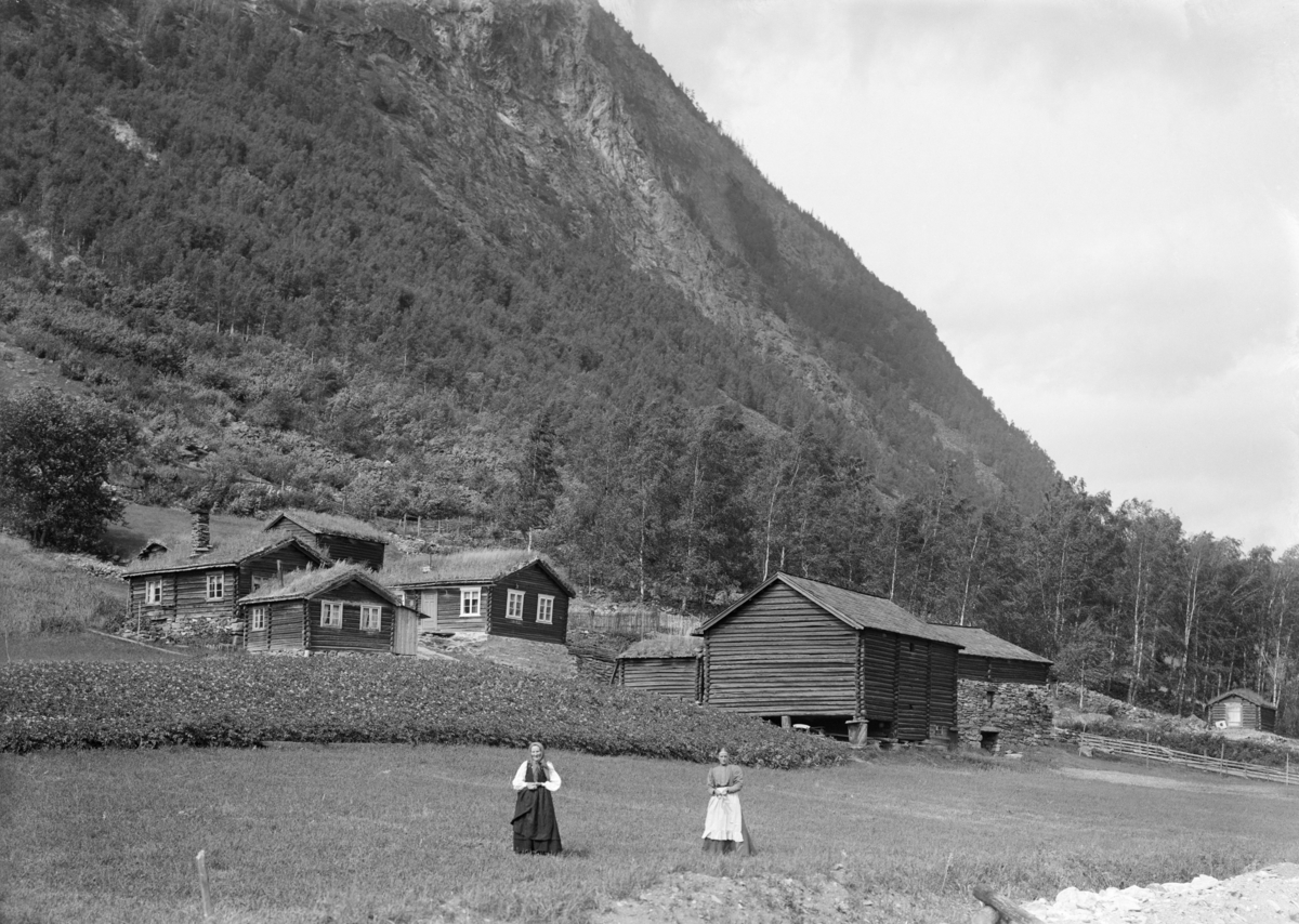 Kleivmellom, nordre