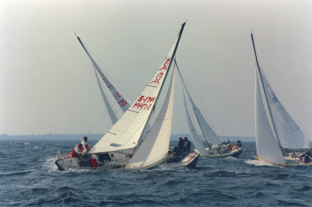 Kappsegling. Svenska Mästerskapet i IF-båt, Limhamn 1993.