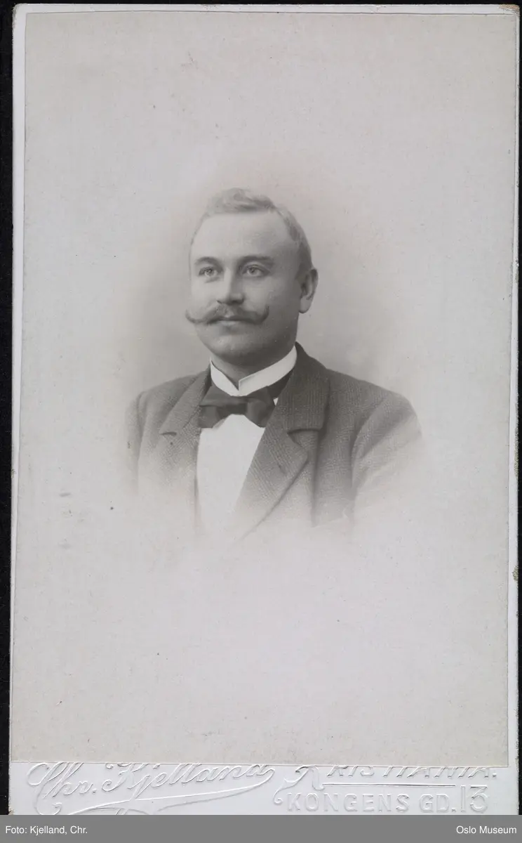 portrett, mann, vignettert brystbilde