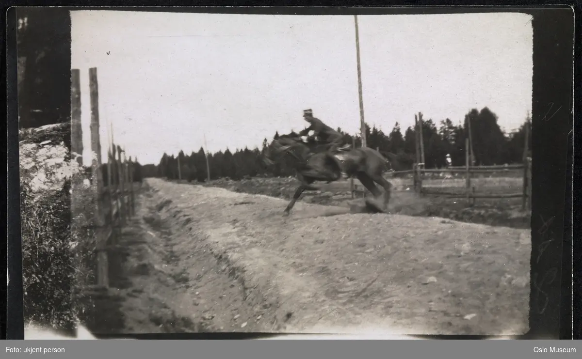 Gardermoen militærleir, hest, mann, rytter