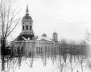 Härnösands domkyrka omkring 1815. Arkitekt Johan Adolf Hawerman. Nyklassistisk stil. Vitputsad stenkyrka med ett mittorn ,två mindre torn och västfasad med pelarrad.En del inventarier från den äldre kyrkan bland annat altartavlan från 1700-talet.Treskeppigt kyrkorum. Orgel från 1731 av Johan Caliman med barockfasad av Magnus Granlund från Hudiksvall