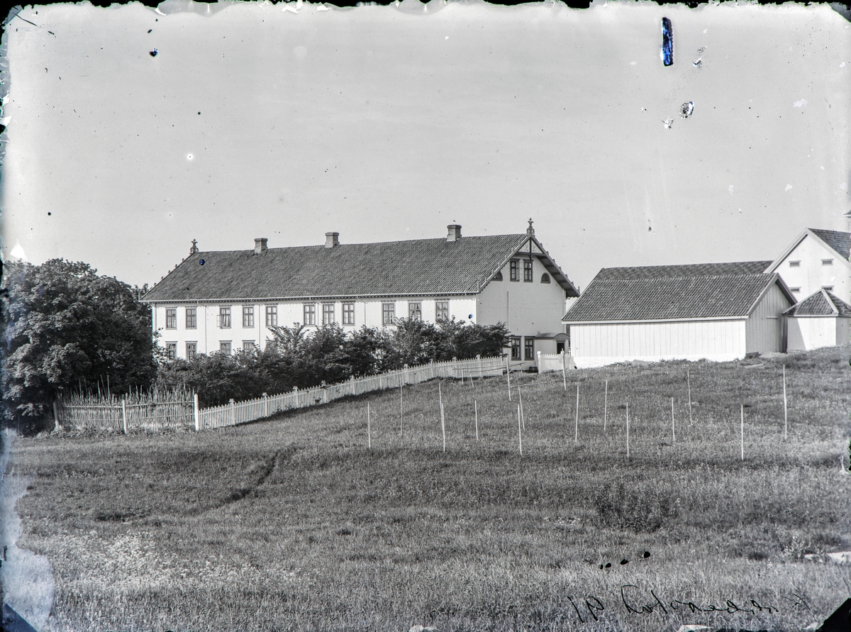 Eksteriør fra Kobberstad gård på Østre Toten.