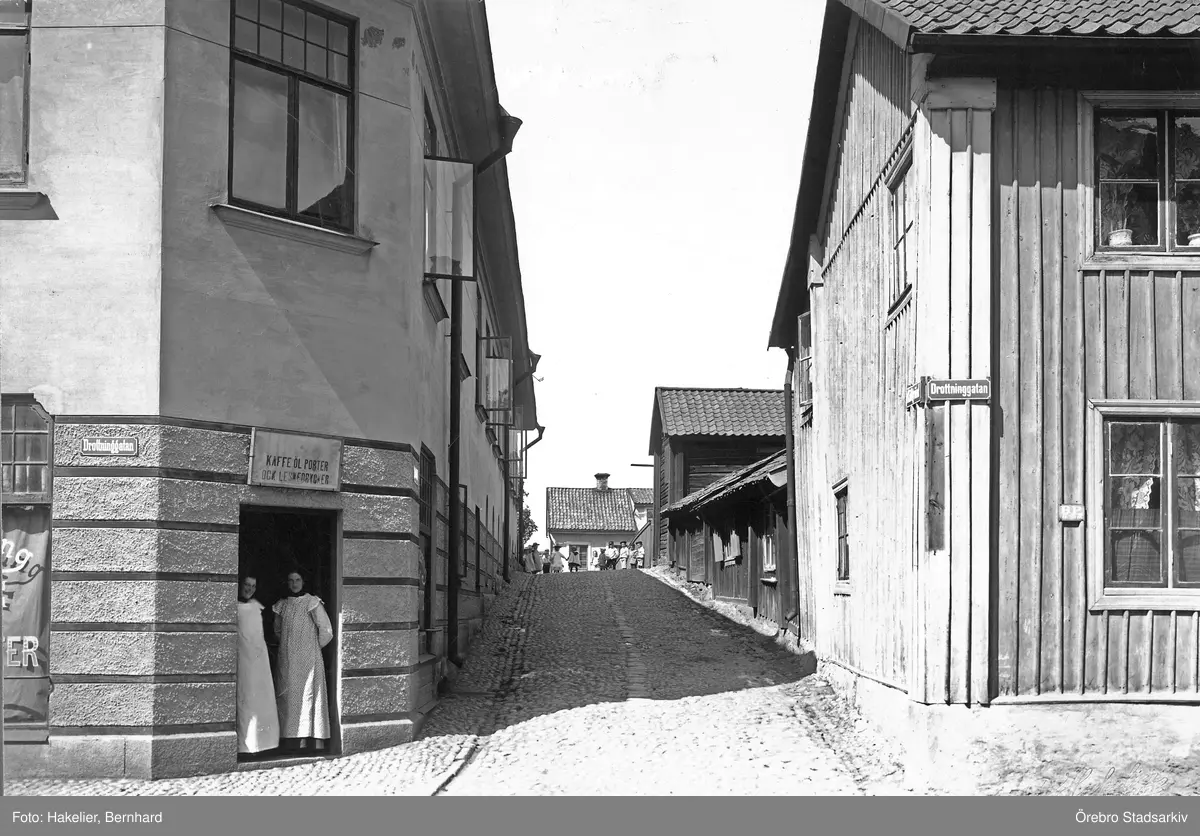 Källgränd mot väster från Drottninggatan