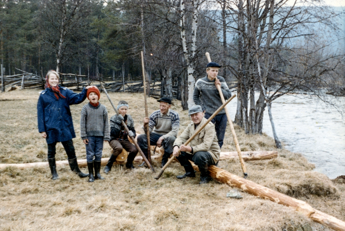 Fløting i Tela v.Telneset 1966