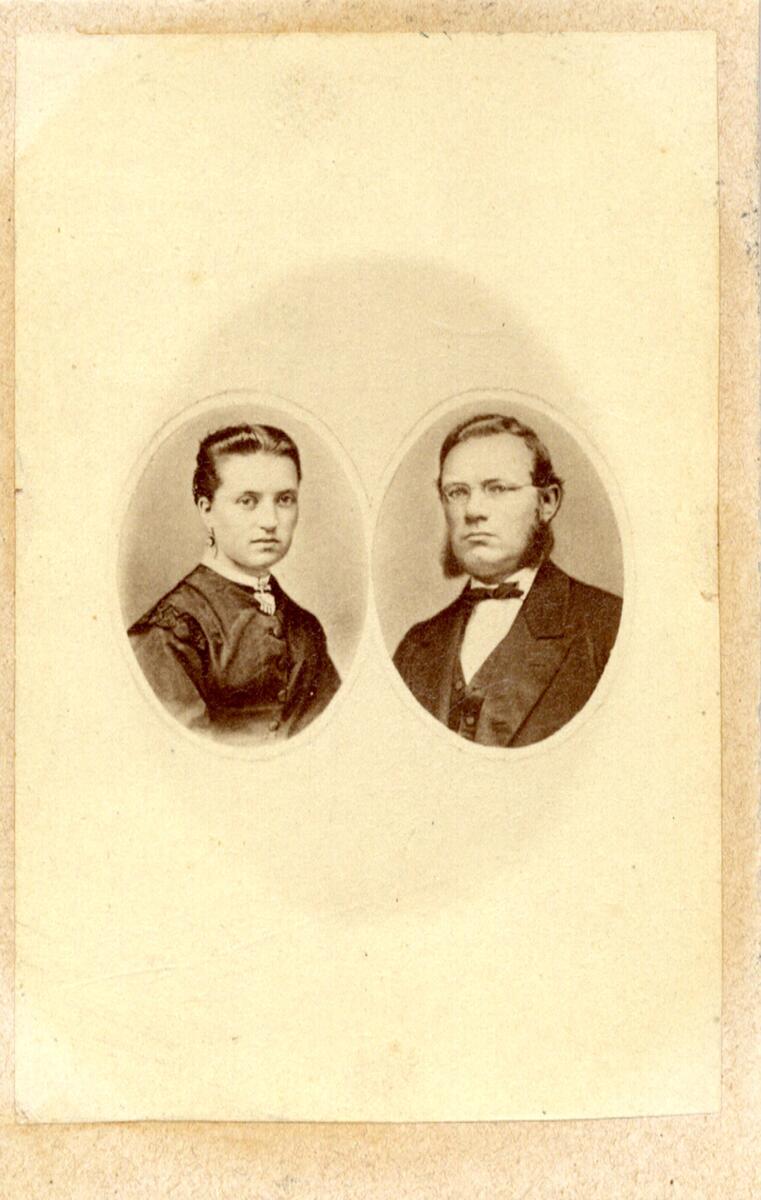 Herr och fru adj. E. Tjerneld.