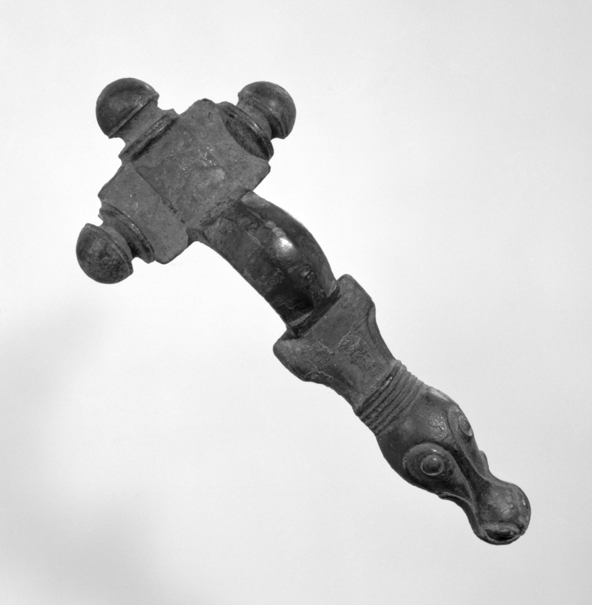 Spenne (korsformet)
Bronse