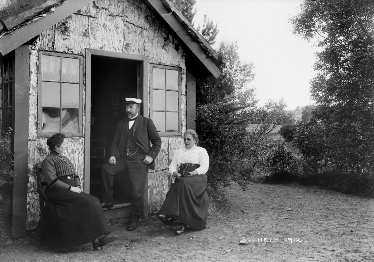 Solheim, Hage, Uthus
Fotografert 1912