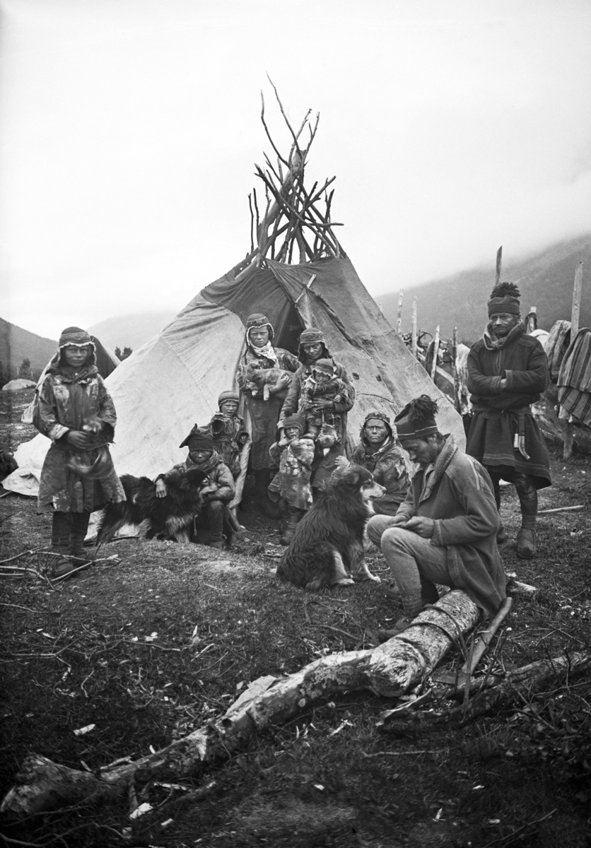 Samer, Gamme, 
Fotografert 1900 Ca.