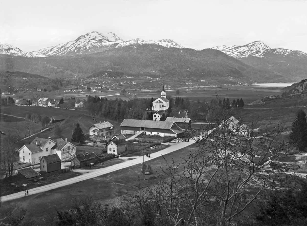 Utsikt fra Skei.  Førde kirke.
Førde
Fotografert 1900 Ca.