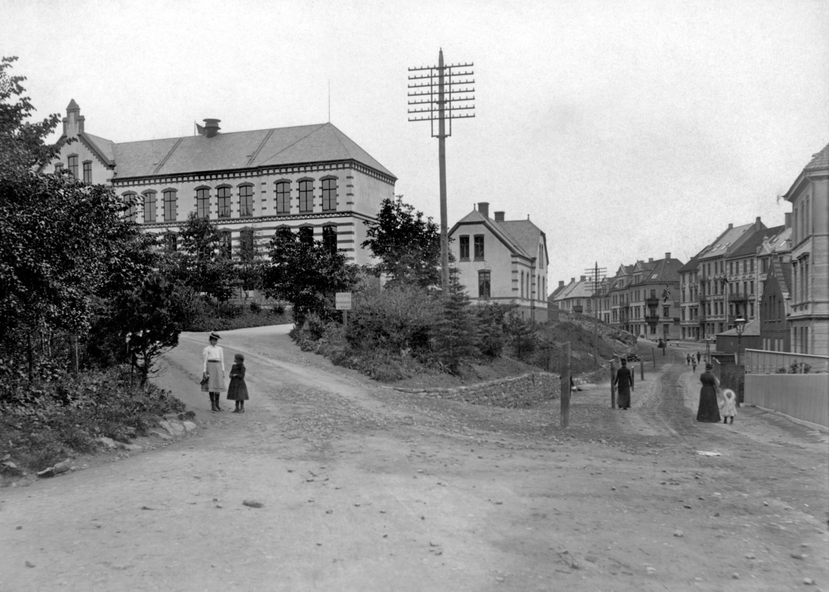 Nordnes skole, Haugeveien