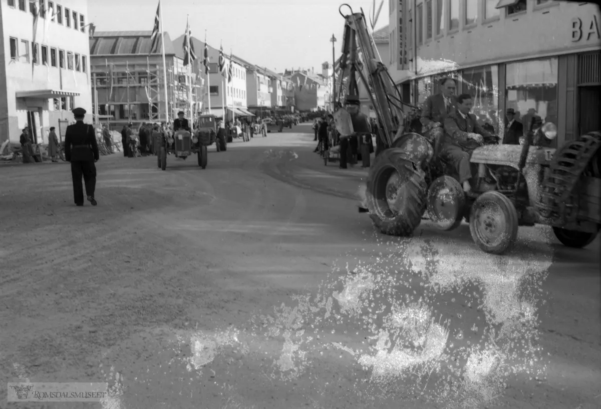 "Fylket på utstilling på Alexandra 17.12.1953"?."Landbruksdagene"