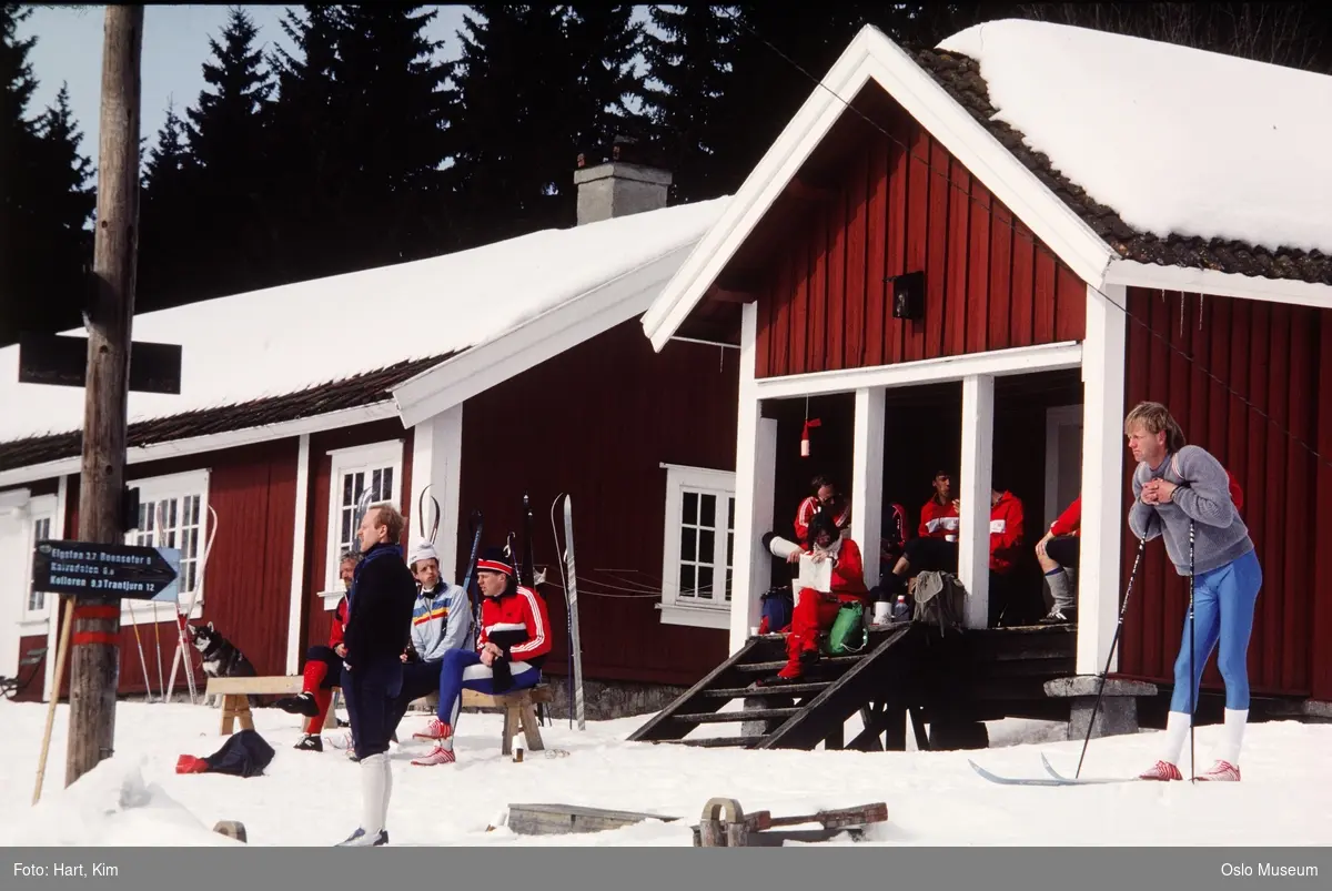 Katnosa gård, mennesker, skiløpere, rast, snø, skog