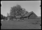 Bondgården och Hamngatsboden på Vallby friluftsmuseum i Västerås.