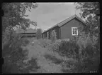 Bostad, mangård, och loftbod på Gammelgården i Sura.