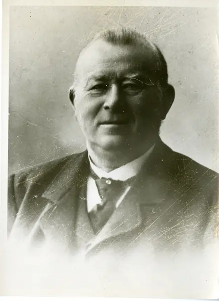 Sagbrukseier Peter Torkilsen
