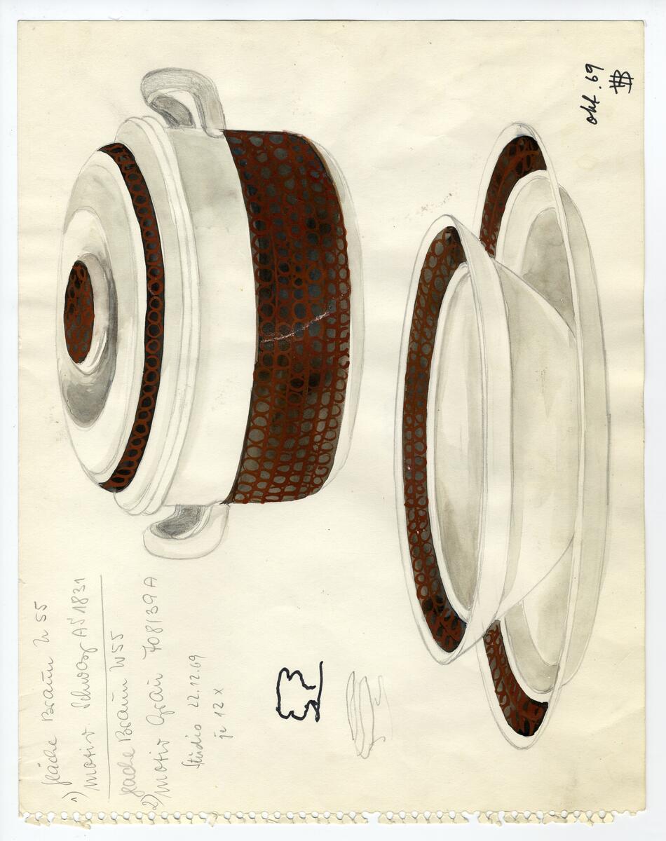 Kaffekopp med fat samt kaffekanna i porslin för Perstorps AB. Blått mönster med rundad, vågformad kant.