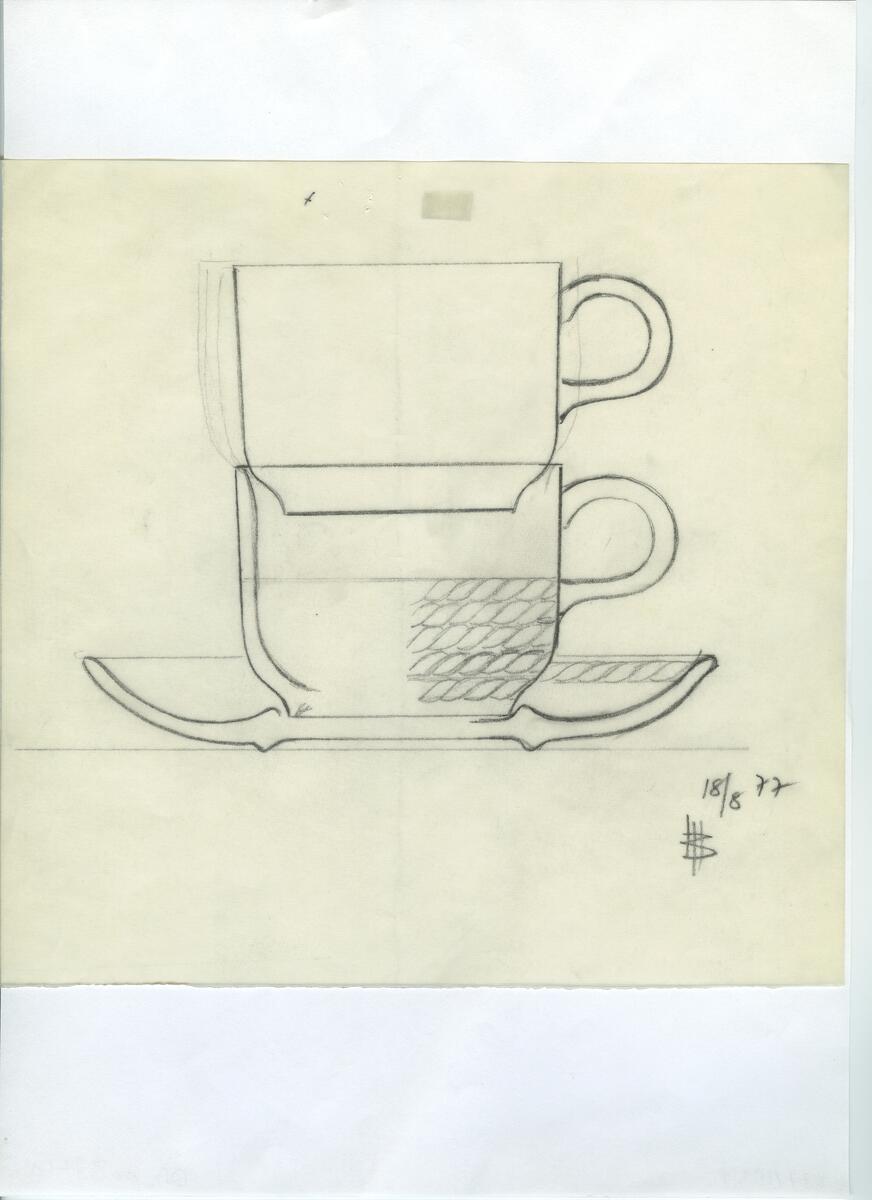 Skisser och referensmaterial till olika porslin- och glasföremål som grytor, kannor, koppar med fat, servisglas m.m. Bland annat formgivning för Rosenthal. Några skisskopior av Tapio Wirkkalas formgivning för Venini - inspirationsmaterial?