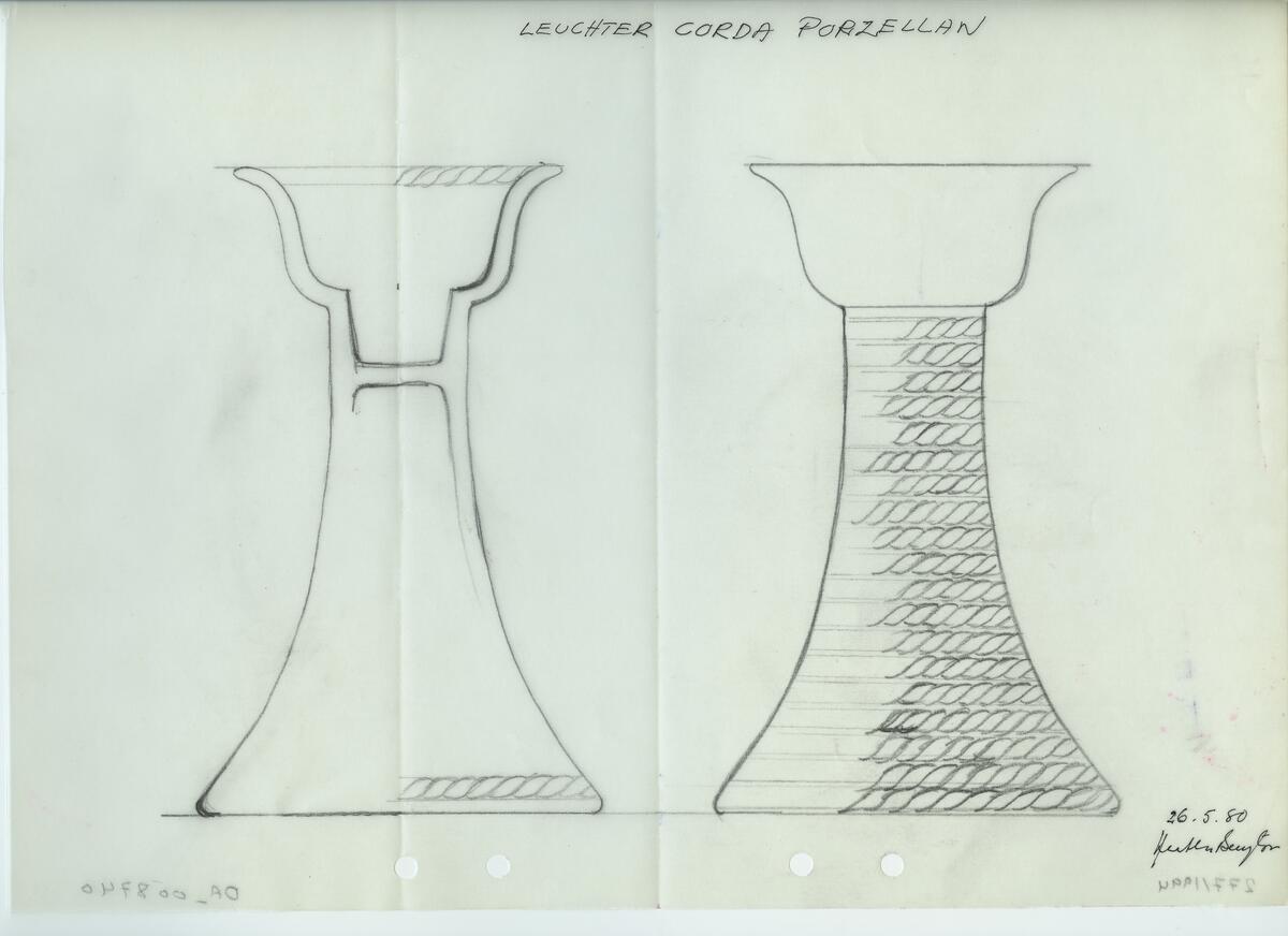 Skisser och referensmaterial till olika porslin- och glasföremål som grytor, kannor, koppar med fat, servisglas m.m. Bland annat formgivning för Rosenthal. Några skisskopior av Tapio Wirkkalas formgivning för Venini - inspirationsmaterial?