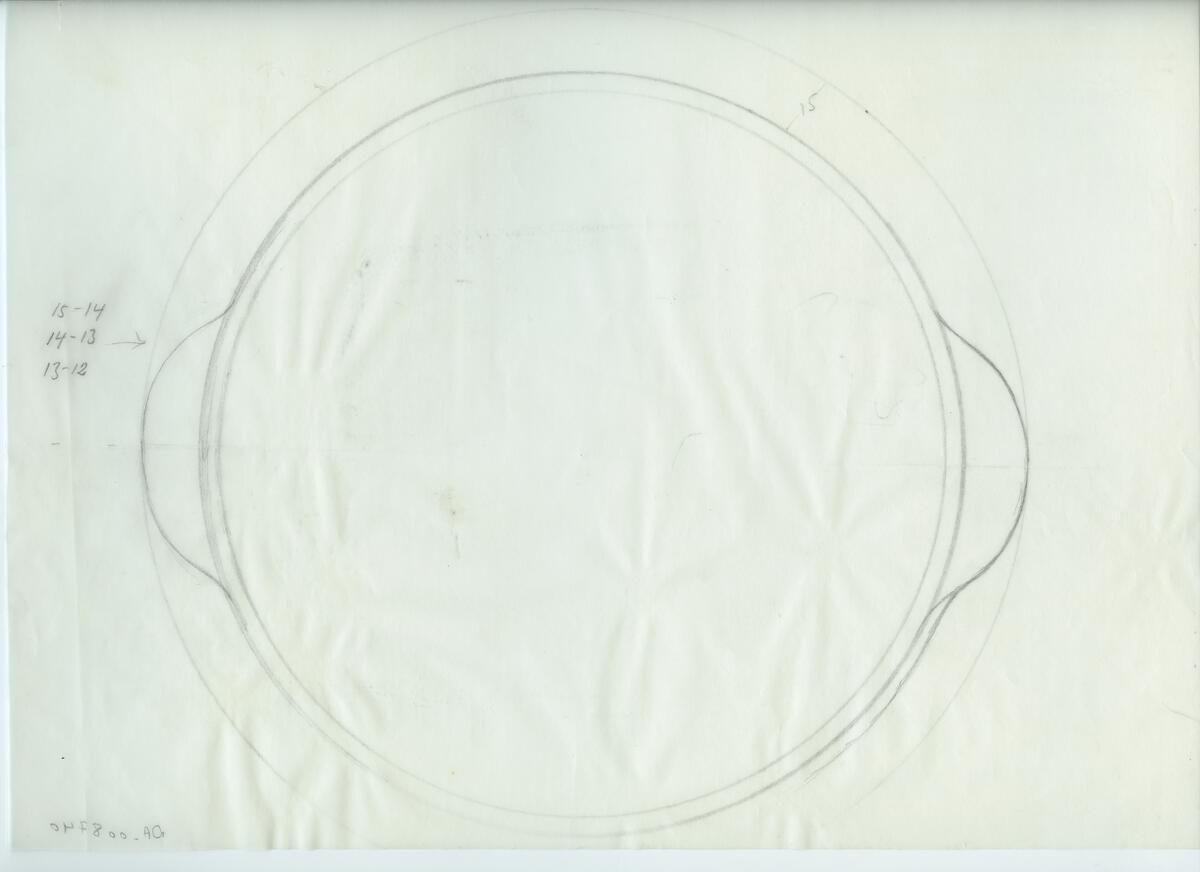 Skisser och referensmaterial till olika porslin- och glasföremål som grytor, kannor, koppar med fat, servisglas m.m. Bland annat formgivning för Rosenthal. Några skisskopior av Tapio Wirkkalas formgivning för Venini - inspirationsmaterial?