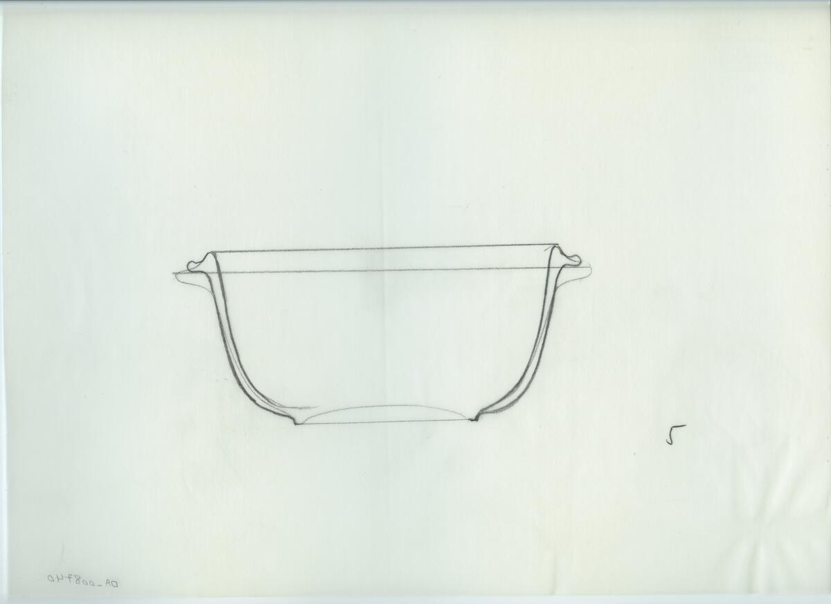 Skisser och referensmaterial till olika porslin- och glasföremål som grytor, kannor, koppar med fat, servisglas m.m. Bland annat formgivning för Rosenthal. Några skisskopior av Tapio Wirkkalas formgivning för Venini - inspirationsmaterial?