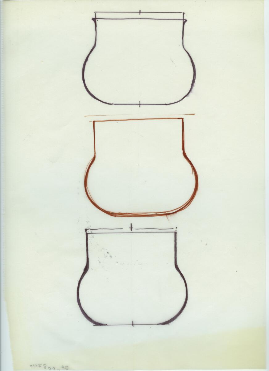 Skisser och referensmaterial till olika porslin- och glasföremål som grytor, kannor, koppar med fat, servisglas m.m. Bland annat formgivning för Rosenthal. Några skisskopior av Tapio Wirkkalas formgivning för Venini - inspirationsmaterial?