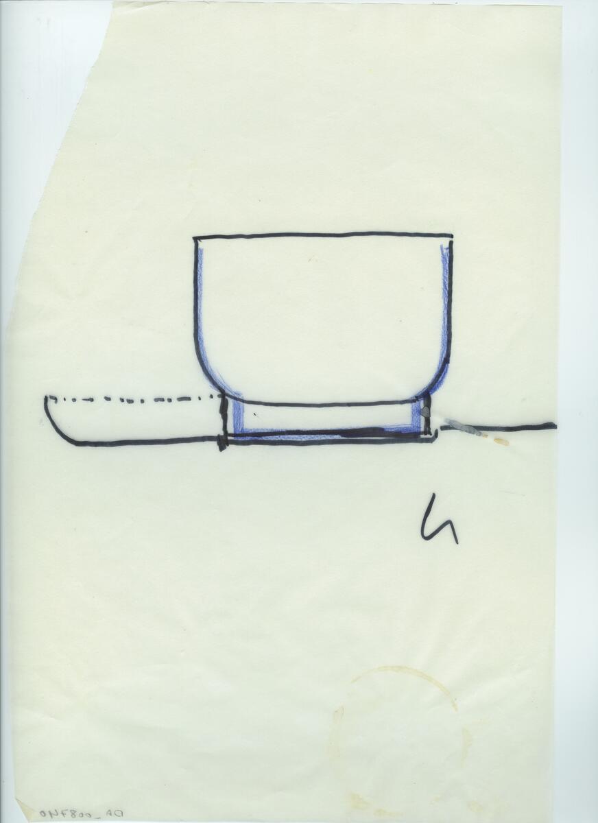 Skisser och referensmaterial till olika porslin- och glasföremål som grytor, kannor, koppar med fat, servisglas m.m. Bland annat formgivning för Rosenthal. Några skisskopior av Tapio Wirkkalas formgivning för Venini - inspirationsmaterial?
