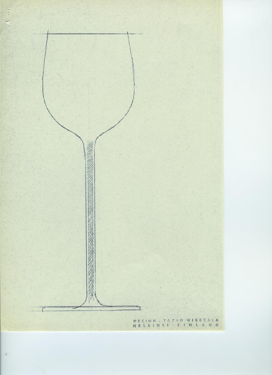 Skisser och referensmaterial till olika porslin- och glasföremål som grytor, kannor, koppar med fat, servisglas m.m. Bland annat formgivning för Rosenthal. Några skisskopior av Tapio Wirkkalas formgivning för Venini - inspirationsmaterial?