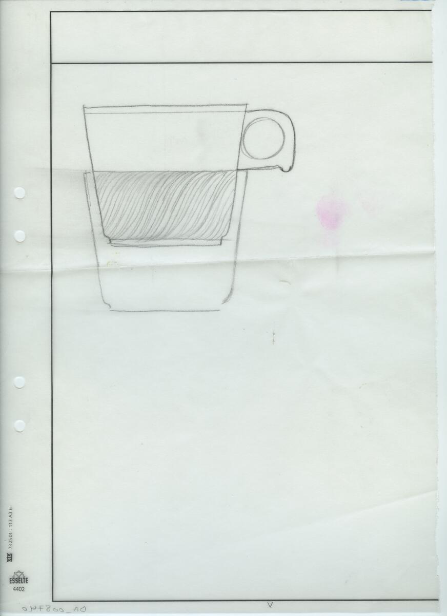 Skisser och referensmaterial till olika porslin- och glasföremål som grytor, kannor, koppar med fat, servisglas m.m. Bland annat formgivning för Rosenthal. Några skisskopior av Tapio Wirkkalas formgivning för Venini - inspirationsmaterial?