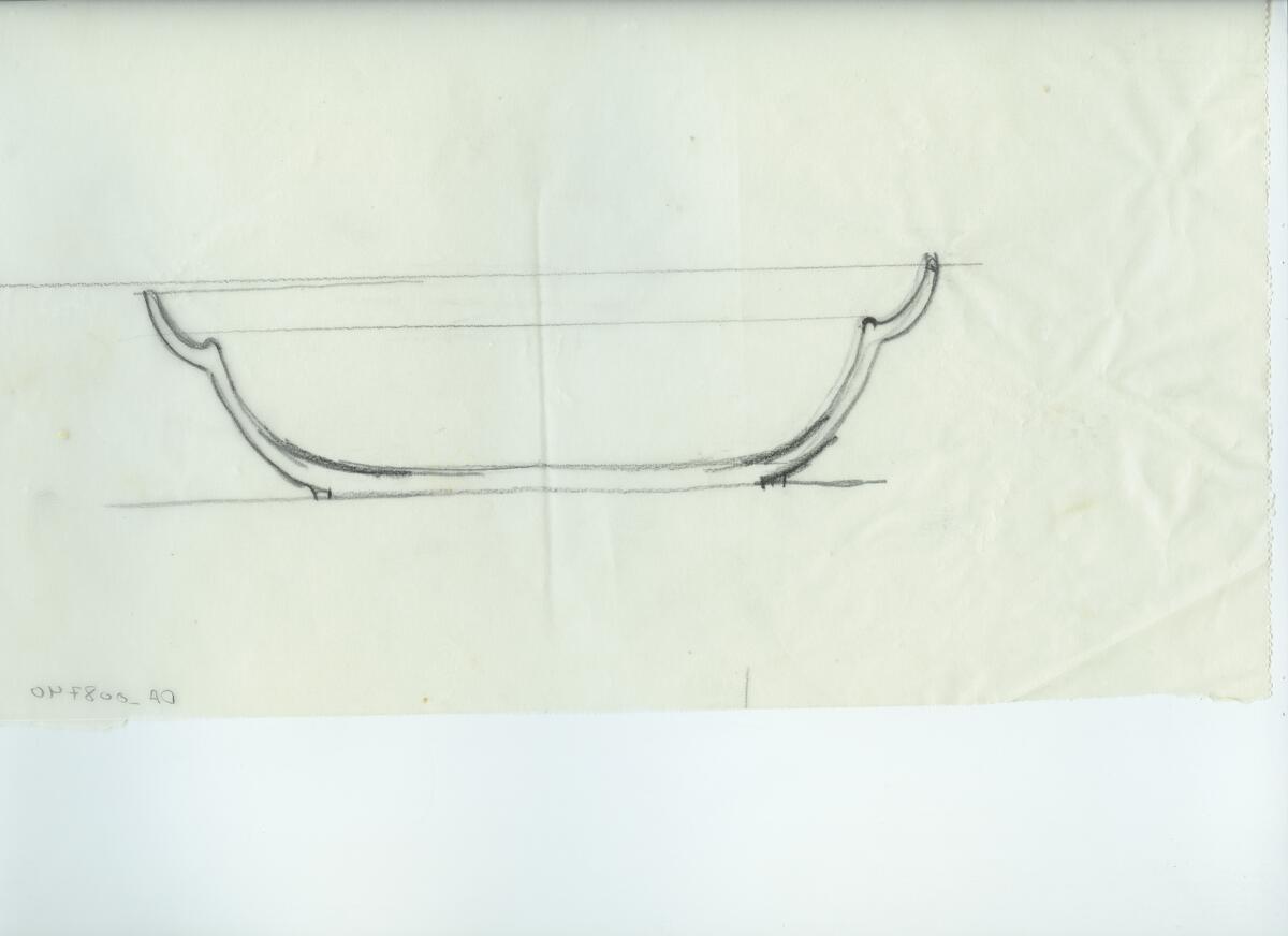 Skisser och referensmaterial till olika porslin- och glasföremål som grytor, kannor, koppar med fat, servisglas m.m. Bland annat formgivning för Rosenthal. Några skisskopior av Tapio Wirkkalas formgivning för Venini - inspirationsmaterial?