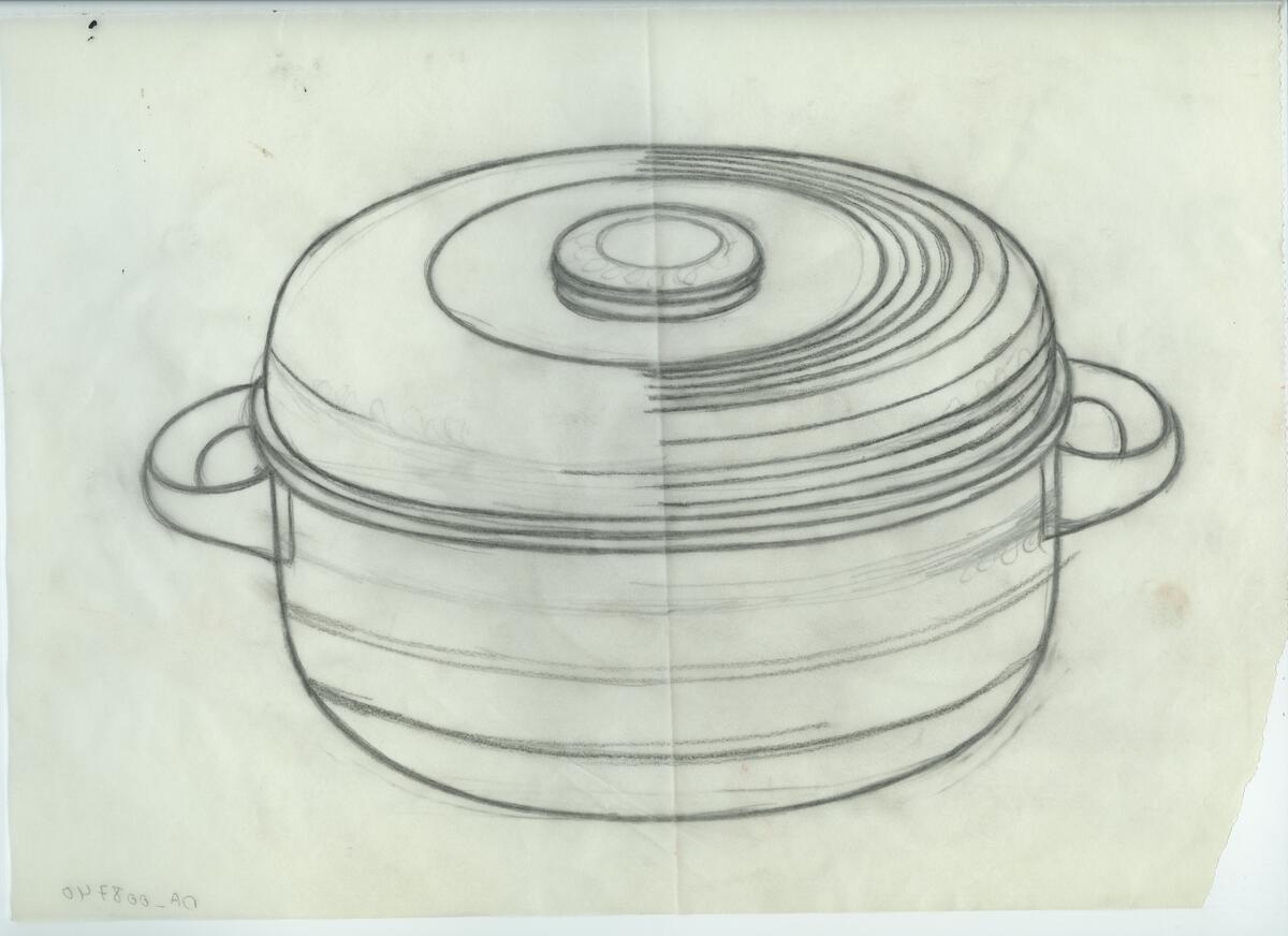 Skisser och referensmaterial till olika porslin- och glasföremål som grytor, kannor, koppar med fat, servisglas m.m. Bland annat formgivning för Rosenthal. Några skisskopior av Tapio Wirkkalas formgivning för Venini - inspirationsmaterial?