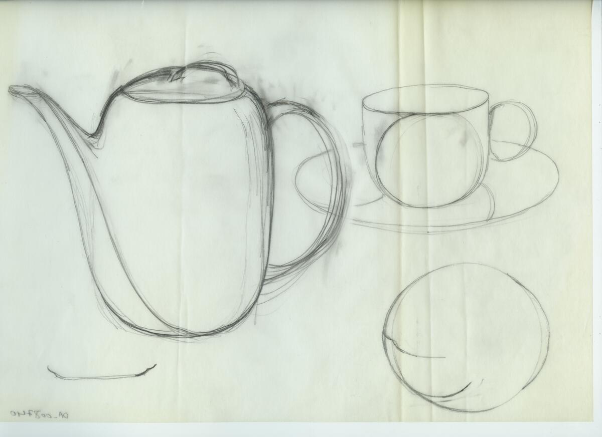 Skisser och referensmaterial till olika porslin- och glasföremål som grytor, kannor, koppar med fat, servisglas m.m. Bland annat formgivning för Rosenthal. Några skisskopior av Tapio Wirkkalas formgivning för Venini - inspirationsmaterial?