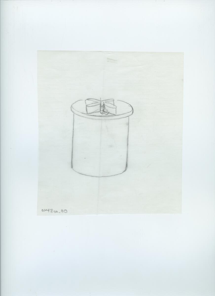 Skisser och referensmaterial till olika porslin- och glasföremål som grytor, kannor, koppar med fat, servisglas m.m. Bland annat formgivning för Rosenthal. Några skisskopior av Tapio Wirkkalas formgivning för Venini - inspirationsmaterial?