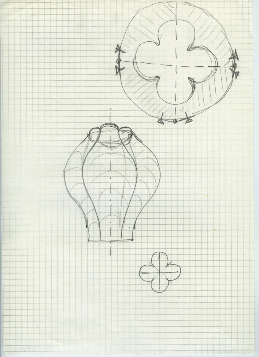 Skisser och referensmaterial till olika porslin- och glasföremål som grytor, kannor, koppar med fat, servisglas m.m. Bland annat formgivning för Rosenthal. Några skisskopior av Tapio Wirkkalas formgivning för Venini - inspirationsmaterial?